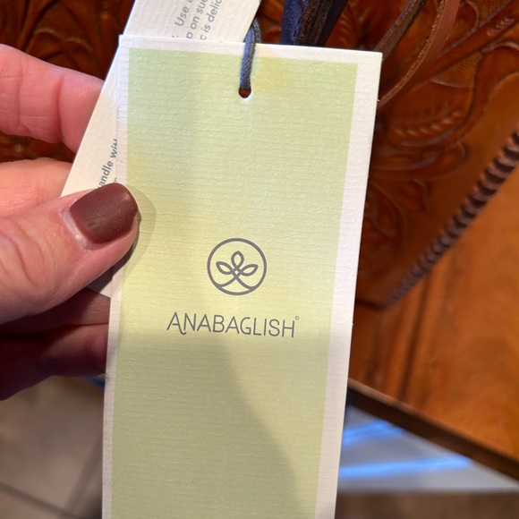 ANABAGLISH Victoria Leather Tote - Picture 5 of 13